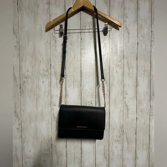 Michael Kors Black Daniela Large Crossbody - Picture 1 of 9